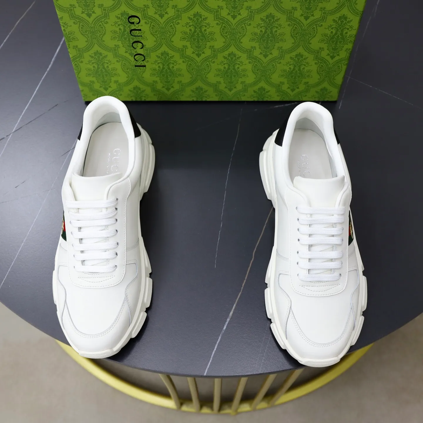 Ex-factory price: 540💰💰🙅‍♂️🙅‍♂️🙅‍♂️ Brand: GUCCI Standard code: 38-44 (45 customized) Grade: Same as the official website Material: Cowhide stitching Comfortable and breathable sheepskin lining Lightweight and wear-resistant sports outsole Style category: Men's fashionable casual shoes Running sports shoes Distinguished luxury brand elements Top luxury color: actual picture color